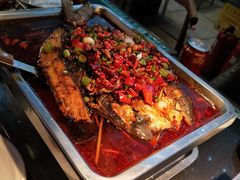 -鸣记脆皮烤鱼·海鲜烤鱼(三八广场店)