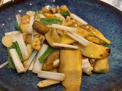 -半山腰·云南菜(侨福芳草地店)