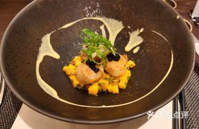 Two Caviars on Scallop