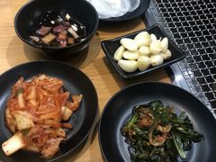 -肉甲韩国木炭烤肉(新壹街1店)