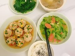 -臻爱住家月嫂育儿嫂(万达店)
