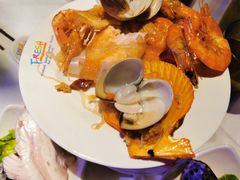 -领鲜活海鲜榴莲自助火锅(东门店)