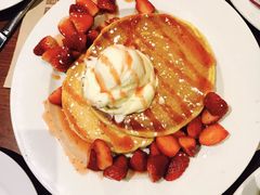 -Pancakes on the rocks(Darling Harbour)