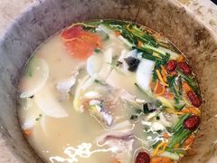 -抚仙湖生态石锅鱼野生菌(告庄店)