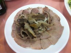 中盘熏肉熏肚-李连贵熏肉大饼(沈阳站店)