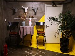 -HIGH FIVE哈福手工汉堡(桂林路店)