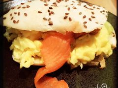 三文鱼鸡蛋牛油果三明治-Wagas沃歌斯(大学路店)