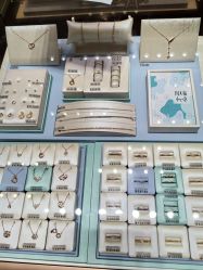 -周大福 CHOW TAI FOOK(新世界百货崇文店)