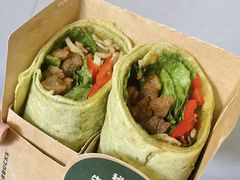 秘汁牛肉鲜蔬卷-星巴克(天津SM城市广场店)