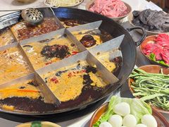 -岗上渣渣老火锅(两路口店)