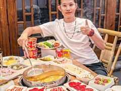 -来龍儿鲜切牛肉自助老火锅