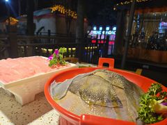 -二荆条·蜀鲜汇城市森林火锅