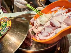 -润园四季椰子鸡火锅(卓越INTOWN店)