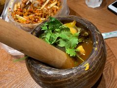 尖椒擂茄子-老滇山寨•云南特色菜•地方菜•民族风情歌舞表演(金碧店)