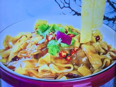 -吴记酱骨炖菜馆(西大直街店)