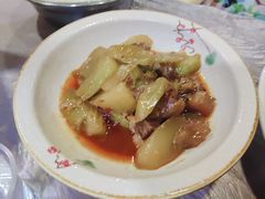 莴苣烧牛筋-大隐隐于市私房菜(保和小区店)