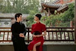 -樱花婚纱摄影