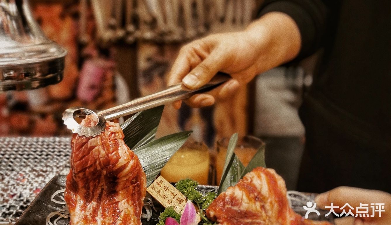 人均百元的日式烤肉工作日晚上居然还打折！赶紧get！