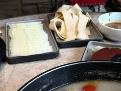 -沪小胖小龙虾(淮海中路旗舰店)