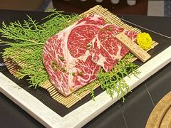 -山川小町·极番烧肉(新地假日广场店)