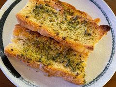 餐前蒜香法包-PIZZA BIANCA(万象城店)