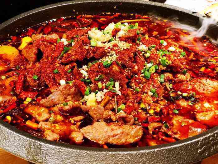 牛水煮·功夫水煮牛肉(景枫店)-"「功夫水煮牛肉」挺大一锅的,卖相