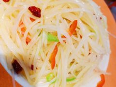 酸辣土豆丝-疆里疆外·和田烤肉·清真