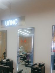 -UN·SAKA 右嗯造型