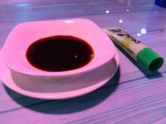 餐具摆设-酉泽屋刺身三文鱼寿司主题餐厅(望馨商业中心店)