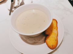 蘑菇忌廉汤-卡朋西餐(较场西路店)