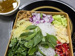 -官塘陈记鱼生·潮汕砂锅粥·牛肉火锅(潮枫路总店)