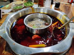 鸳鸯锅-星鸿社重庆老火锅