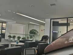 -上海宝信宝马4S店