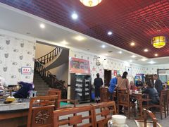 大堂-九尺赵老四鲜鹅肠火锅
