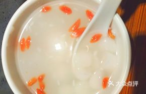 Hand-rolled Glutinous Rice Balls with Fermented Rice Wine
