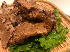 铁勺熏大骨-大铁勺新津菜(东丽阳光新业广场店)
