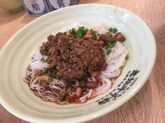 -熊大师牛羊粉(红谷凯旋店)