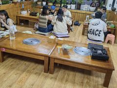 -亲昵春川鸡排(韩国美食街店)