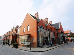 -钟书阁(松江泰晤士小镇店)