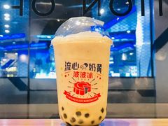 芝麻双拼脆筒-喜茶(上海正大广场店)
