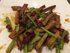 芹菜香干-上岛咖啡(海口红城湖全季酒店店)