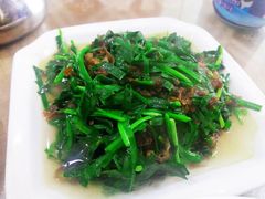 韭菜炒地皮菜-山里人家土菜馆(茅山店)