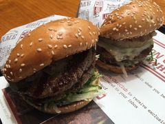 -The Habit Burger Grill 哈比特汉堡(复兴soho店)