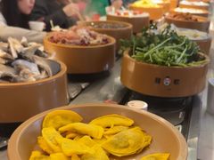 -龍歌自助小火锅(市南金茂湾店)