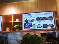 -万和春排骨砂锅米饭(新业广场店)