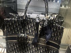 -DIOR迪奥(德基广场女装店)