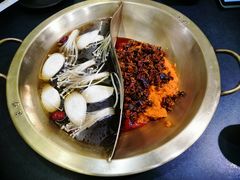 -沸炉重庆老火锅(军事博物馆店)