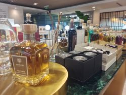 -SCENT BOUTIQUE