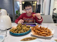 -何适山庄 ·可团建(水长城P2停车场店)