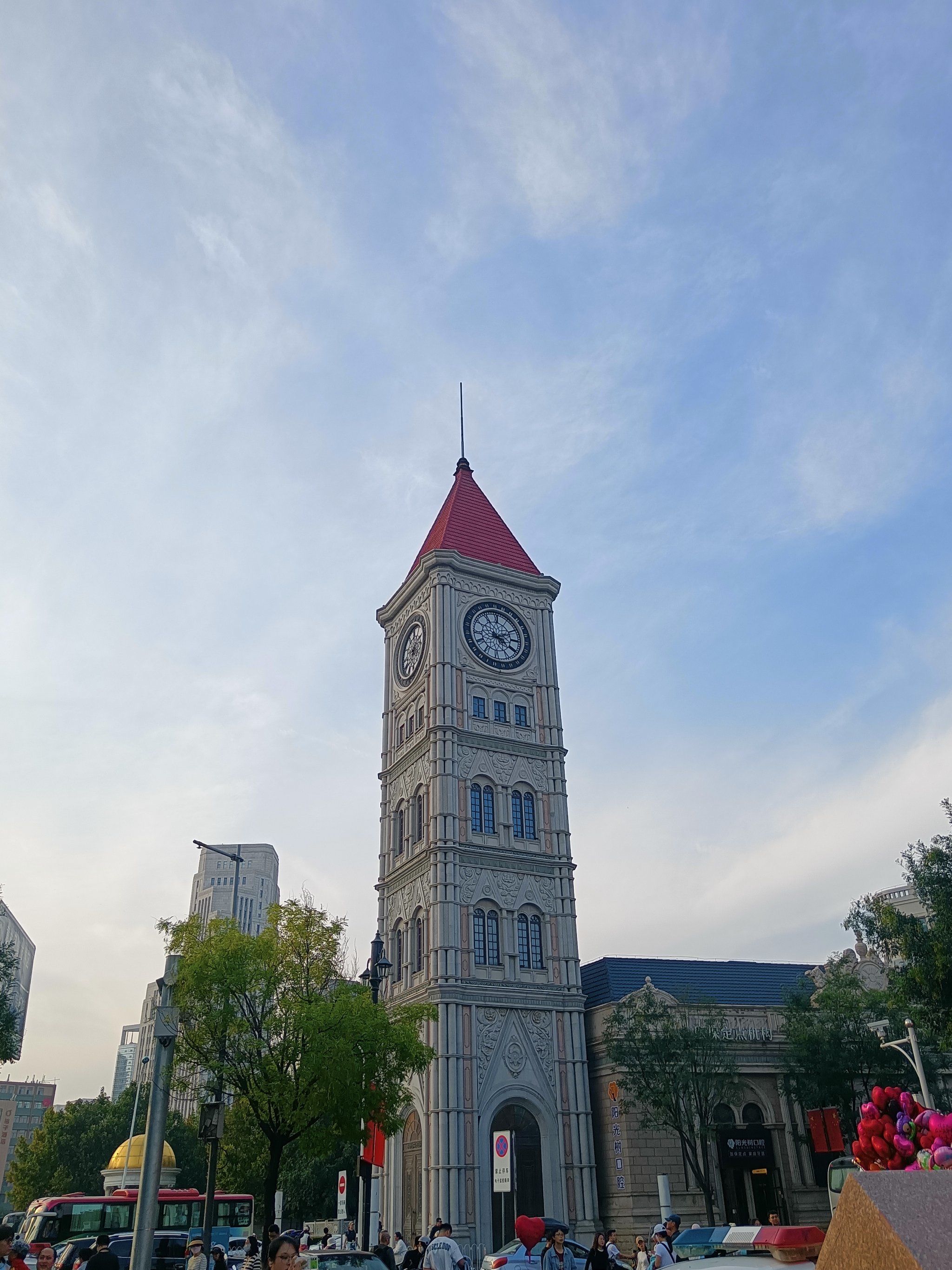 马可波罗广场,都是不错的旅游景区,晚上来夜景更漂亮